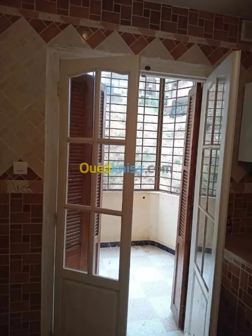Location Appartement F3 Alger Rais hamidou