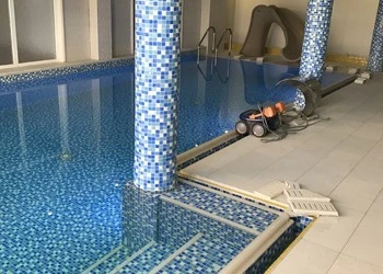 construction de piscine بناء المسابح