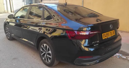 J'ai deux voitures Volkswagen Jetta à louer