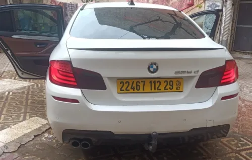 BMW Série 5 2012 525d sport