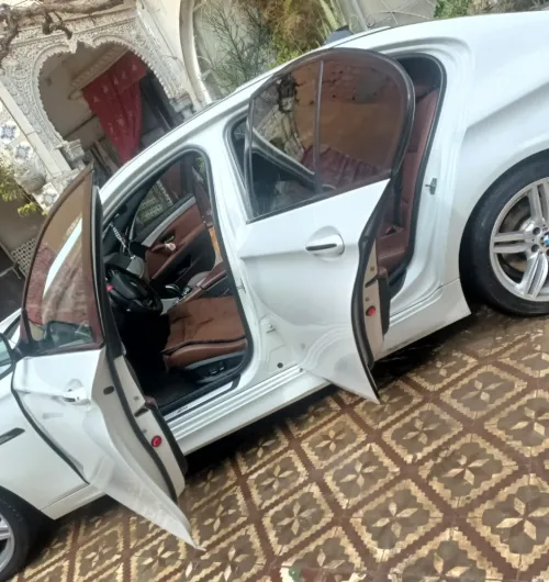 BMW Série 5 2012 525d sport