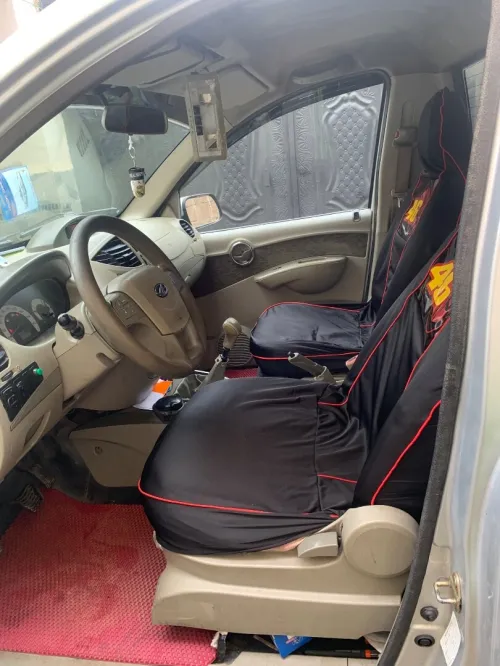 Mahindra Genio 2015 