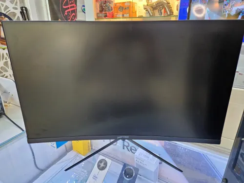 PC Gaming avec ecran curved 165hz