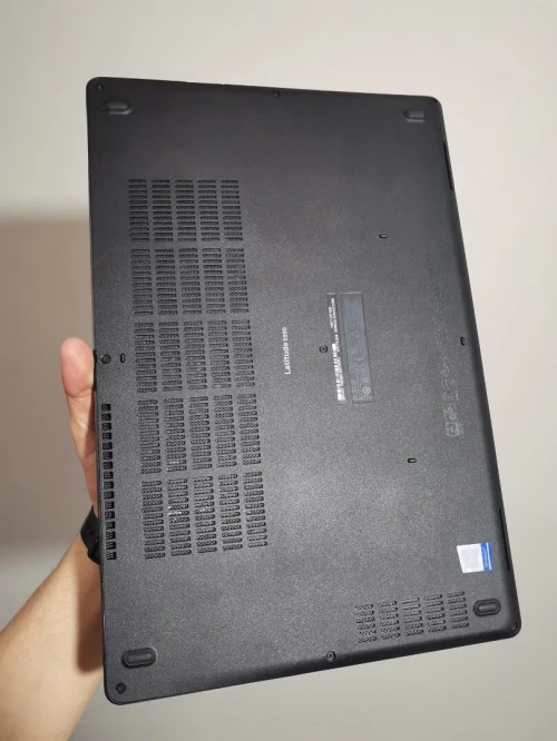 Dell latitude 5590
