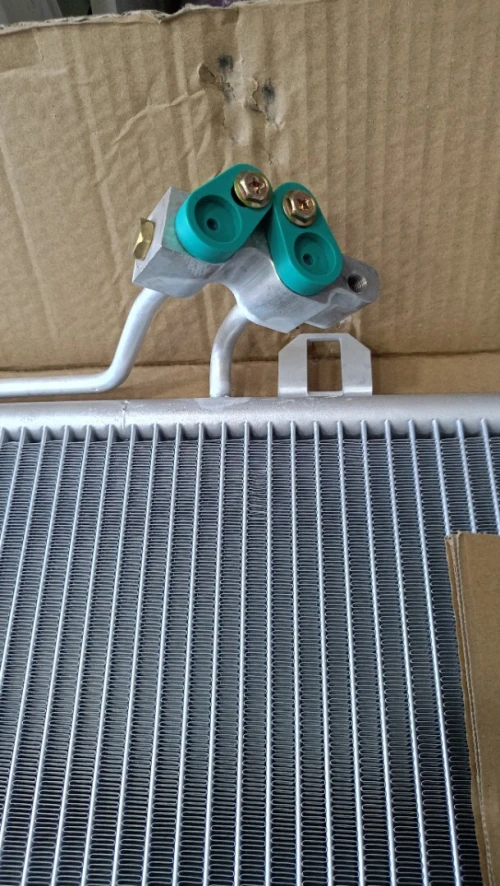 RADIATEUR CLIMATISEUR MERCEDES  VITO 639