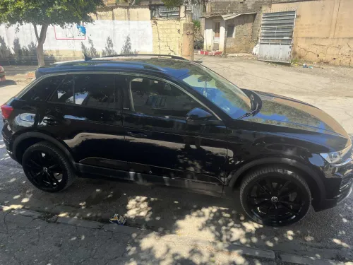 Volkswagen T-Roc 2021 active