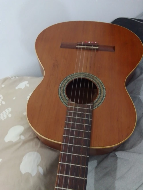 guitare classique Almansa (E venue d'Espagne)