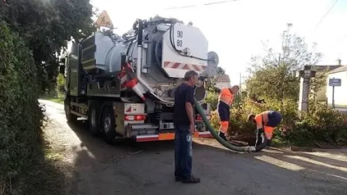Camion vidange débouchage canalisations