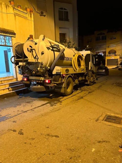 Camion nettoyage Dėbouchage curage vidange