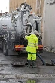 Camion vidange débouchage canalisations nettoyage