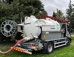Camion vidange debouchage canalisation de regarde fesse septique