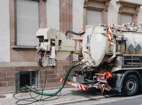 Camion débouchage nettoyage canalisations 