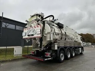 Camion débouchage canalisations nettoyage