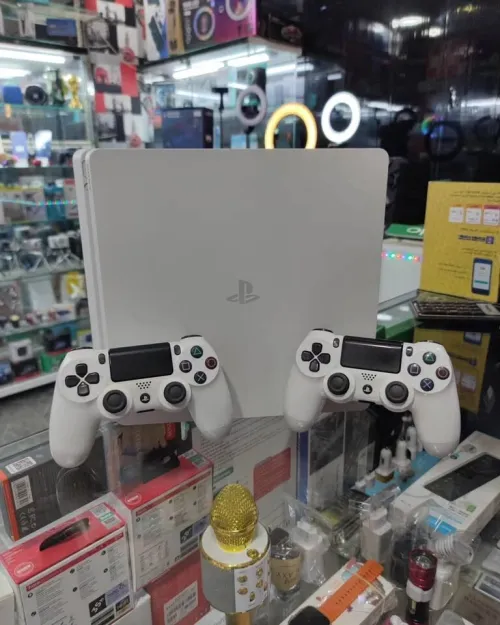 Playstation 4 Slim