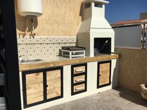 barbecue sur-mesure شواء مصنوع حسب الطلب