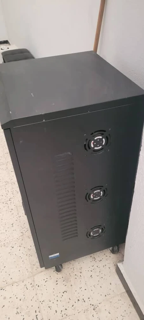 Stabilisateur the rock, triphasée, 30 kva, 45 ampère, 380 voltes, état neuf ( voir facture d'achat)