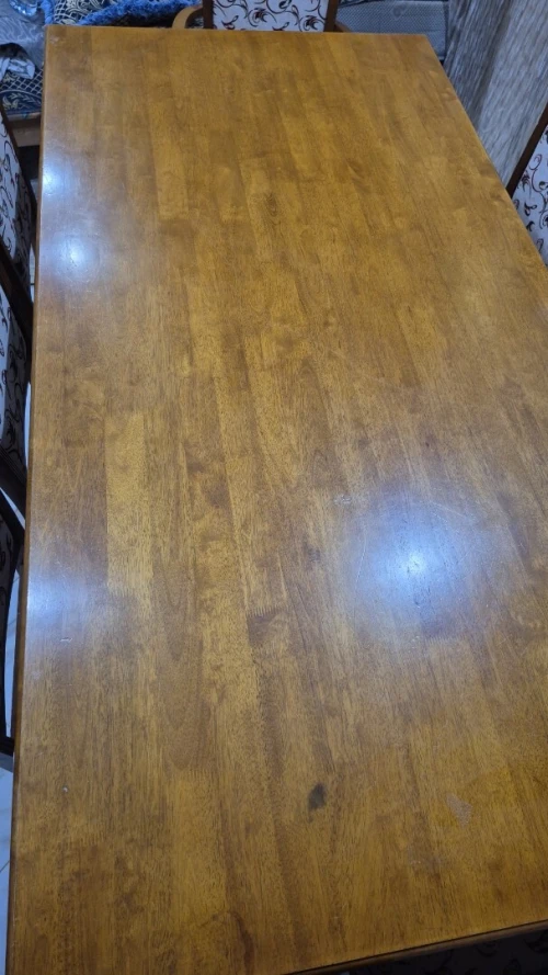 Grande table avec 8 chaises