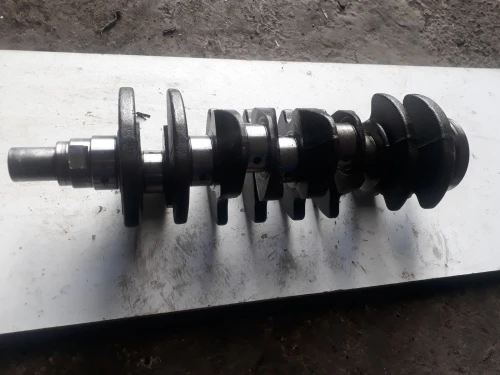 alternateur Demi moteur 1.4 amortisseur  cardan 206 vilbrequin injecteur 1.4 hdi tdci poulie