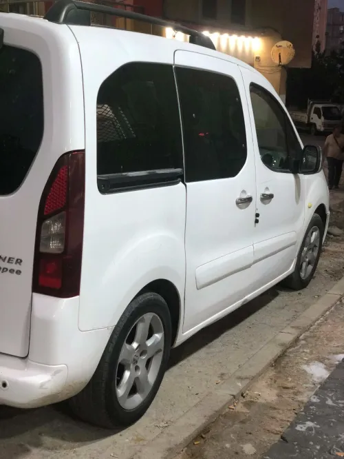 Peugeot Partner 2015 Tepee Allure 