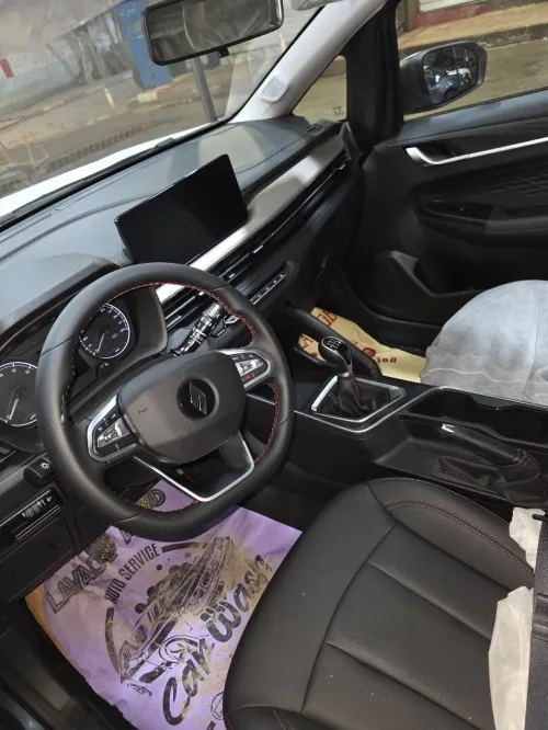 Livan X3 Pro  2026 manual sun roof