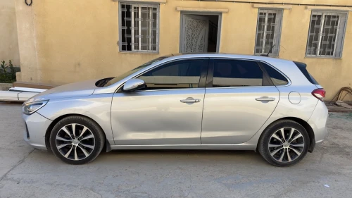 Hyundai i30 2018 Toute options