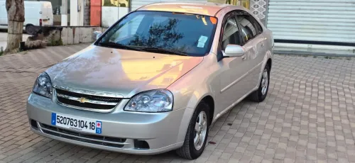 Chevrolet Optra 4 portes 2004 Optra 4 portes