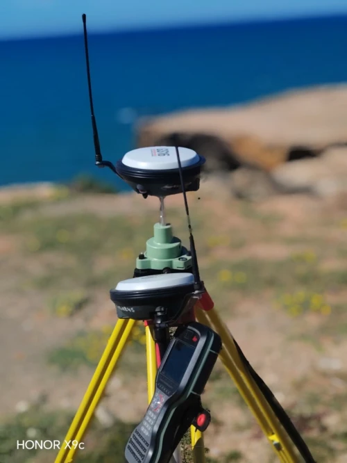 كراء Topographe Location gps leica  gps leica et station total