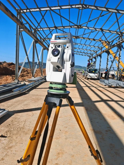 كراء لايكا طوبوغرفيا طوبوغراف Topographe LOCATION DE MATERIEL TOPOGRAPHIQUE leica