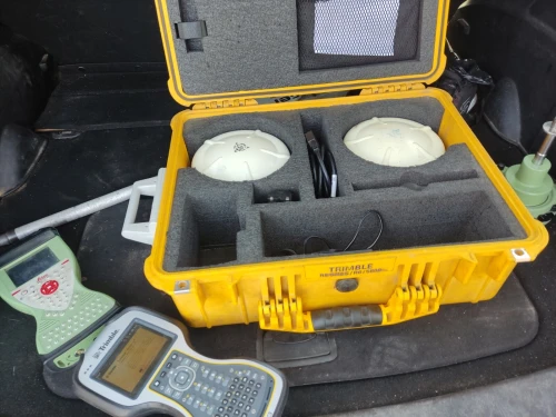Topographe Location gps leica  gps leica et station total
