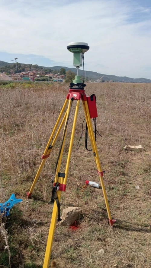 Topographe Location gps leica  gps leica et station total