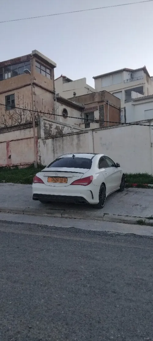 Mercedes CLA 2016 Coupé Exclusif + AMG 