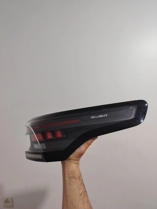 Feu stop arriere tiguan 2025 iq light droit et gauche