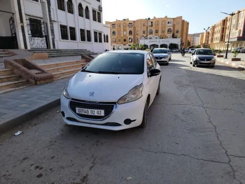 Peugeot 208 2012 