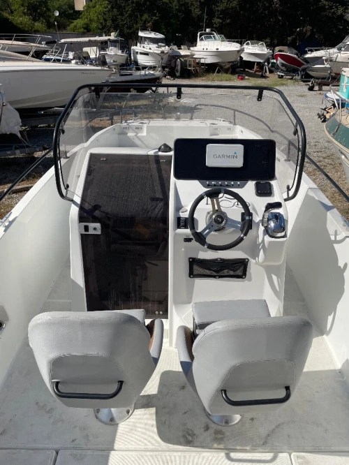 Beneteau flyer 8