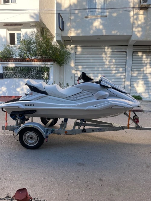 Jet ski