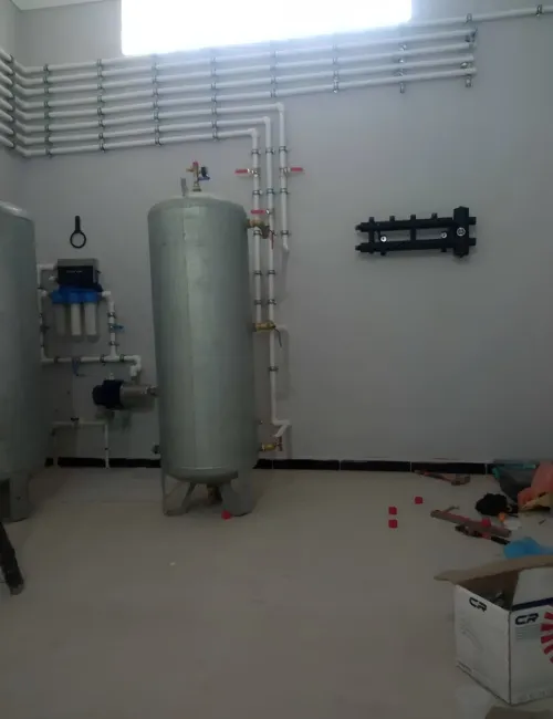 plombier chauffagiste Installation citernes et chauffage central تركيب خزان الماء والتدفئة