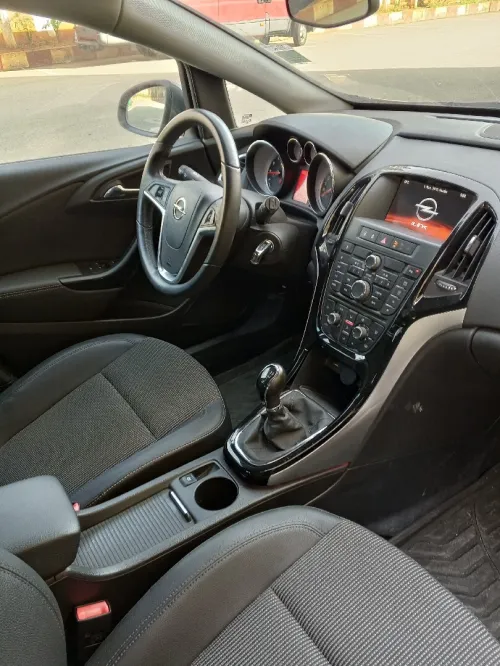 Opel Astra 2017 COSMO