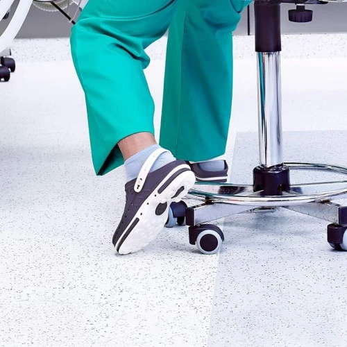 SABOT AUTOCLAVABLE POUR MEDECIN OU CHIRURGIEN 