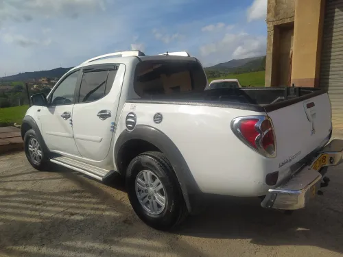 Mitsubishi L200 2011 Doube cabine Evolution