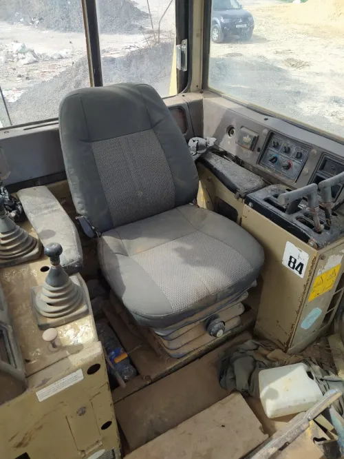 Komatsu D85 2000