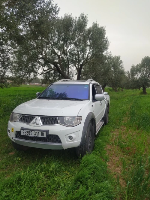 Mitsubishi L200 2011 Doube cabine Evolution