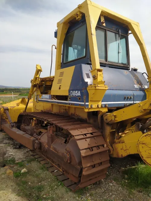 Komatsu D85 2000