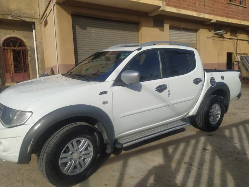 Mitsubishi L200 2011 Doube cabine Evolution