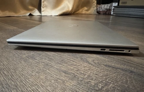DELL XPS 15 9530/I7-13700H 5GHZ/32GB DDR5/512 GB SSD/ RTX 4050 6GB/15.6 POUCE