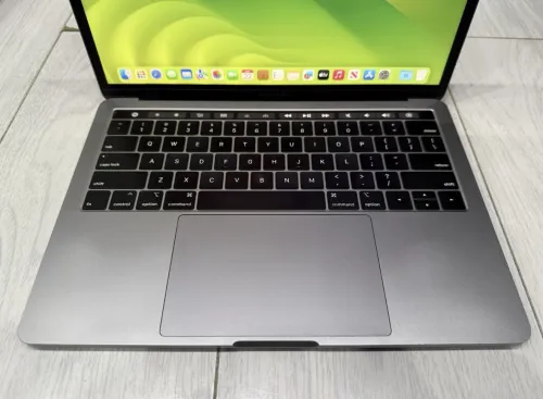 MACBOOK PRO TOUCHBAR 2019