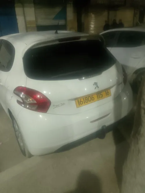 Peugeot 208 2015 Active Facelift