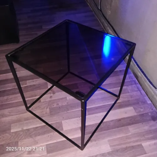 11 tables carrée en fer forgé 50 /50