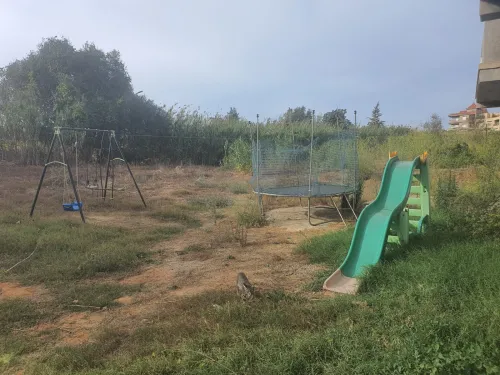 Vends Trampoline, Tobogan, Balançoire