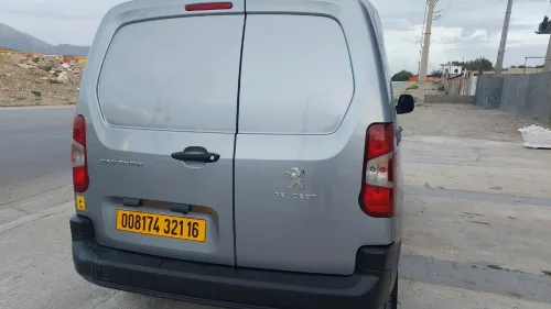 Peugeot Partner 2021 K9