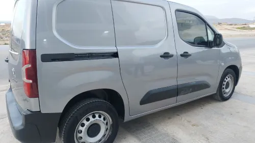 Peugeot Partner 2021 K9